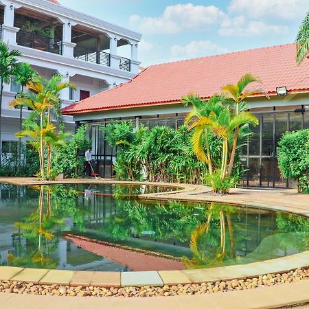 Lucky Garden Boutique Hotell Siem Reap Exteriör bild